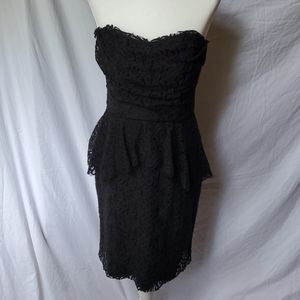 Donna Morgan Sweetheart Lace Peplum Dress